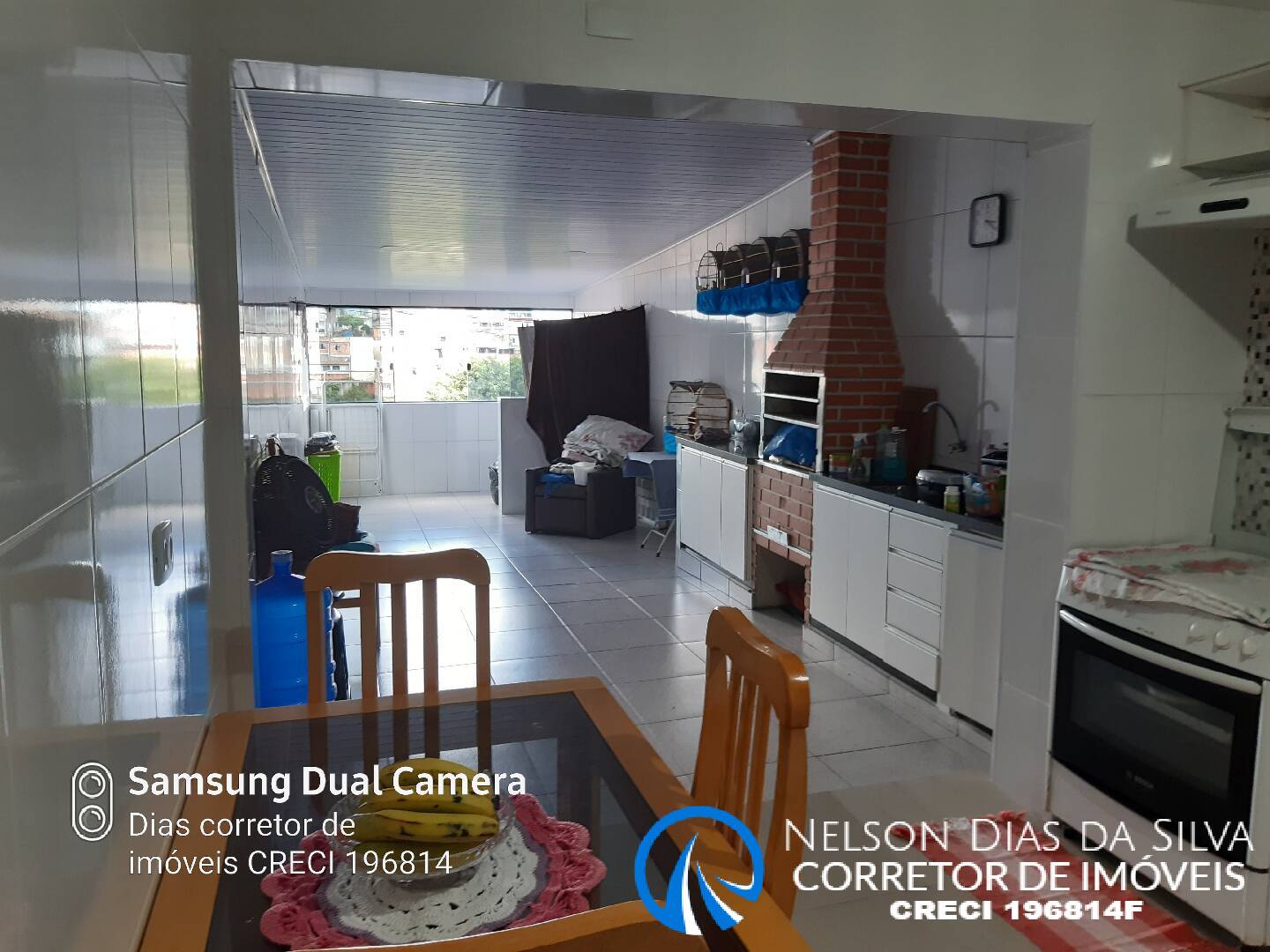 Casa à venda com 2 quartos, 80m² - Foto 1