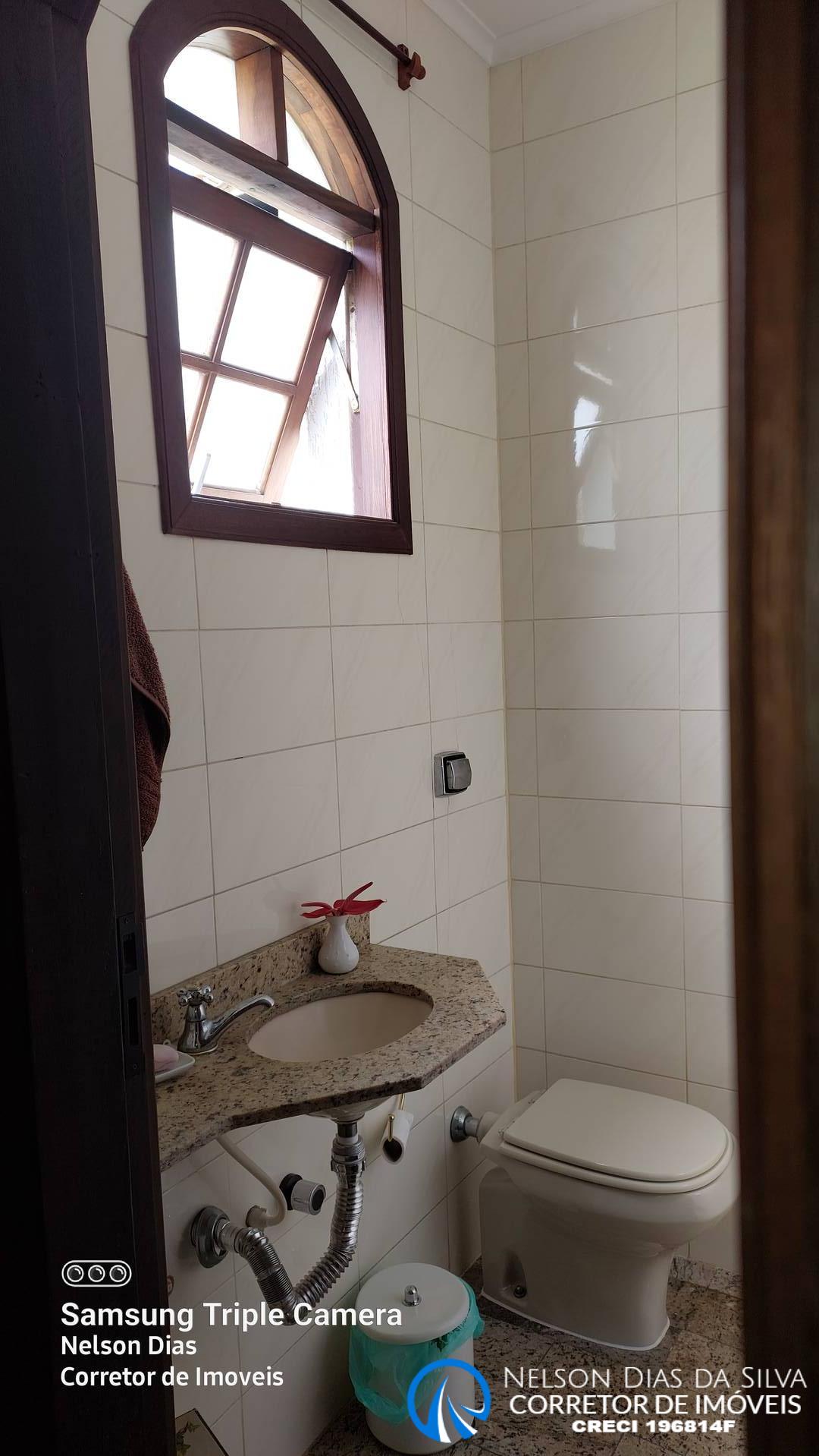 Casa à venda com 4 quartos, 240m² - Foto 20