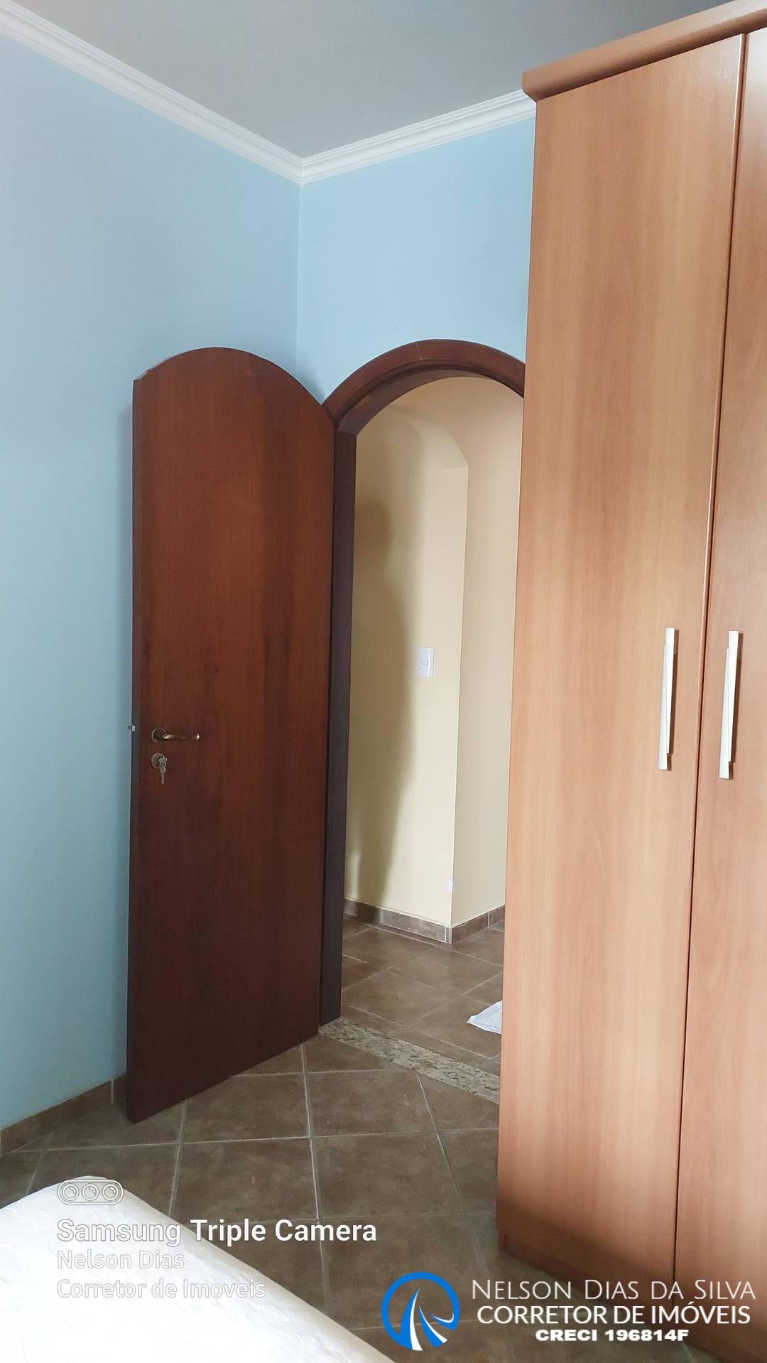 Casa à venda com 4 quartos, 240m² - Foto 22