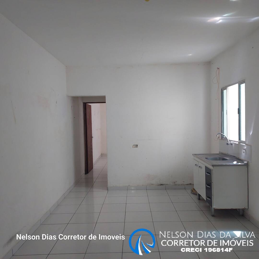 Casa à venda com 6 quartos, 180m² - Foto 5