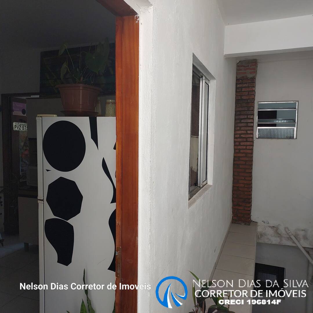 Casa à venda com 6 quartos, 180m² - Foto 15