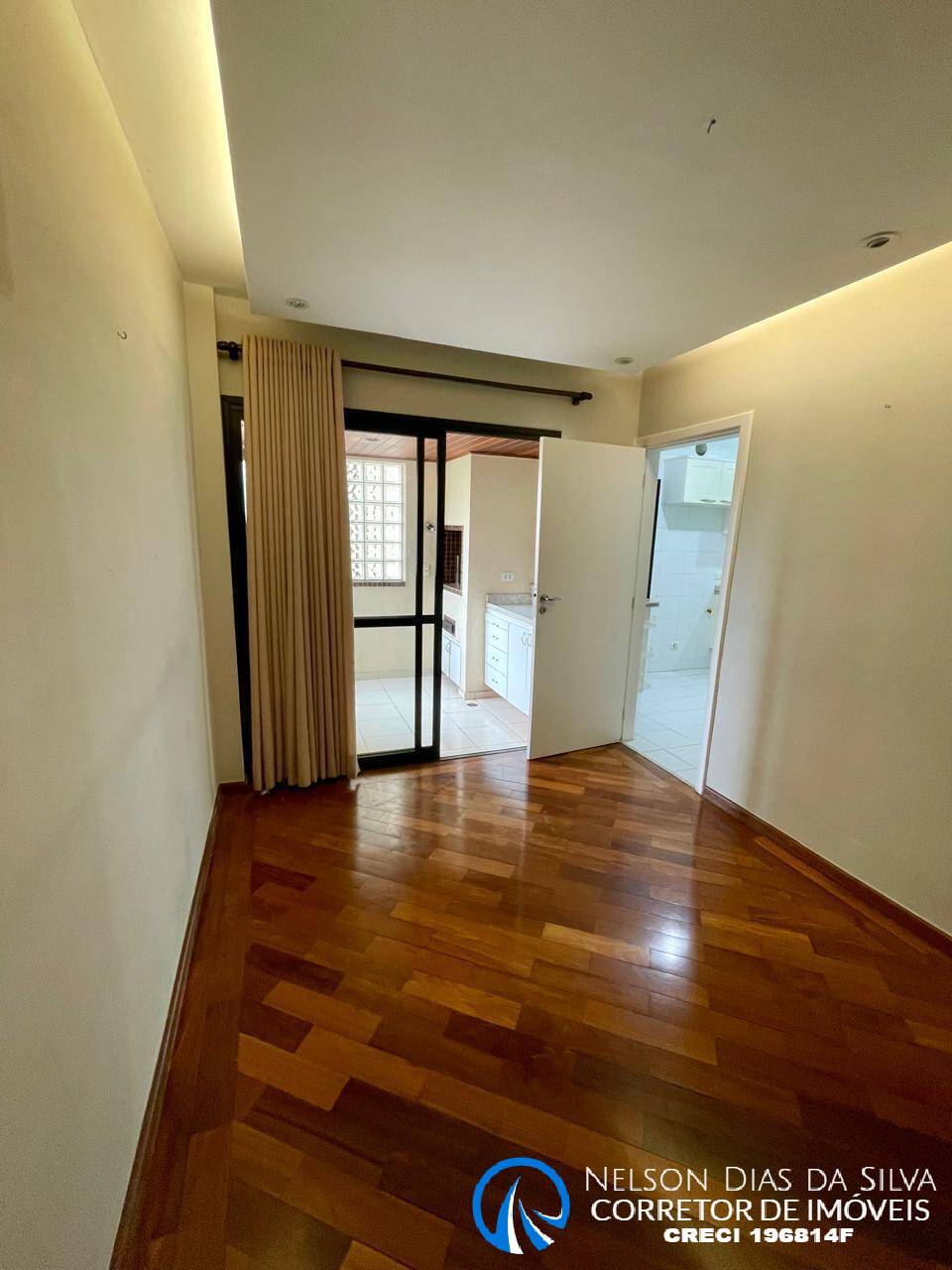 Apartamento à venda com 4 quartos, 161m² - Foto 9