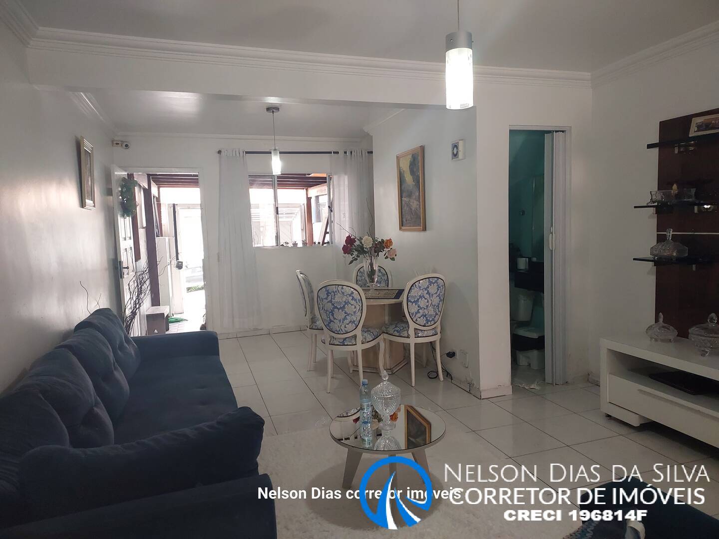 Casa à venda com 4 quartos, 200m² - Foto 4