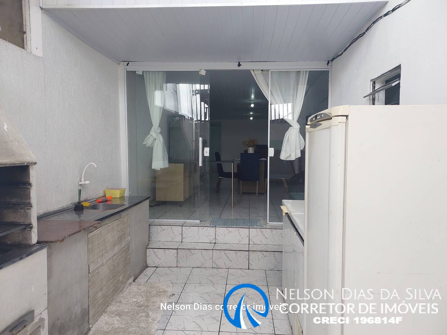 Casa à venda com 4 quartos, 200m² - Foto 10